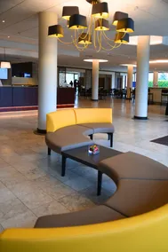 Logis Lyon Est Porte de l'Ain - Lobby