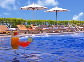 Intimate Hotel Pattaya - SHA Extra Plus - Piscine