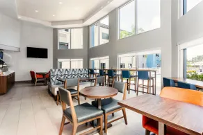 Holiday Inn Express Hotel Clearwater East - ICOT Center by IHG - Restaurant
