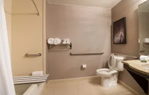 TRYP by Wyndham Savannah - Salle de bain