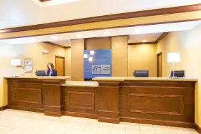 Holiday Inn Express Hotel & Suites Mattoon by IHG - Réception
