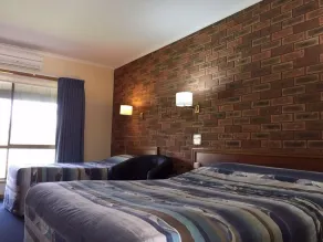 The Finley Palm Motor Inn - Zimmer