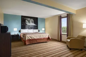 Super 8 by Wyndham Mattoon - Chambre