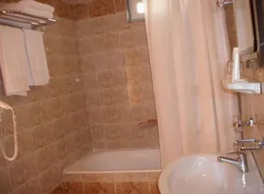 Aiolos Hotel - Bathroom