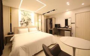 Brown Dot Hotel Sinan - Camera