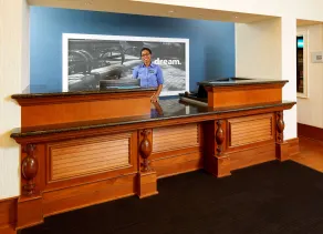 Hampton Inn & Suites Savannah/Midtown - Resepsjon