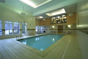 D. Hotel Suites & Spa - Piscine