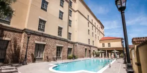 Hampton Inn & Suites Savannah Historic District - Pool