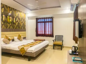 Hotel Gomti - Room