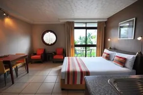 Waters Edge The Strand - Room