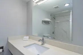 Motel 6 - Franklin, OH - Baño