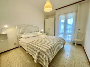 Großzügige Villa mit Garten und Pool - Zimmer