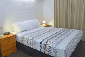 City Gardens Apartments - Room