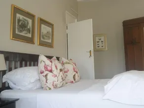 Chartwell Castle & Guest House - Room