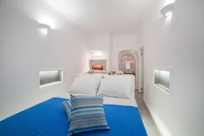 Fira Deep Blue Suites - Rom