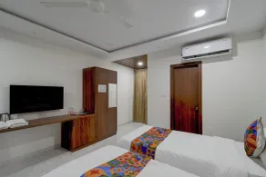FabHotel Palm Tree - Apollo Hospital & Road No 92, Jubilee Hills - Quarto