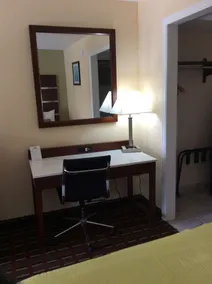 Days Inn by Wyndham Cornelia - Room