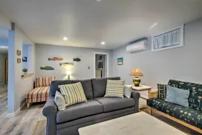 Martha's Vineyard Apt ~ 1 Mile to Inkwell Beach! - Interior