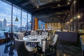 Compass SkyView Hotel Bangkok - Restaurant