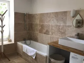 La Maison Templière (Classée 4*)with swimming pool - Salle de bain