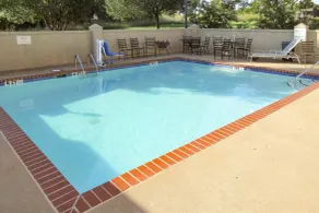 Quality Inn Holly Springs South - Pool