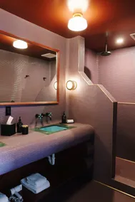 Hotel Herringbone  - Badezimmer