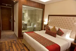 Royale Retreat Hotel & Spa Near Mall Road - Room