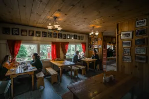 Silver City Mountain Resort - Interior entrance