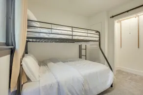 Spacious Riverfront Delaware Home w/ Views - Interiör