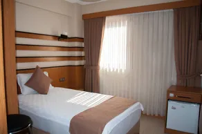 Quars Garden Hotel - Zimmer