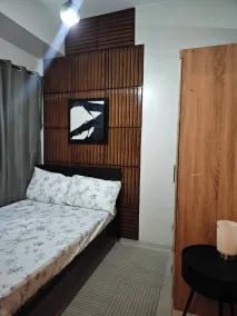 Luxurious and Cozy Condo in Quezon City with City View - Chambre