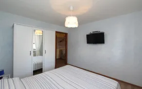 Gemütliche Wohnung mit Terrasse und Pool - Zimmer