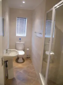Airport Lodge Guest House - Bathroom