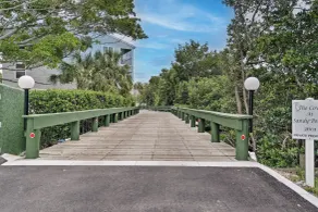 Pool Access, Walk to Manatee Beach: Coastal Condo - Interni