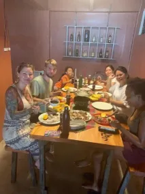 Laguno Hostel and Guest House - Restaurant
