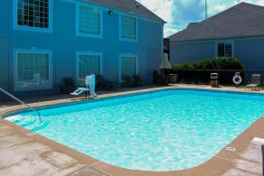 Quality Inn Crossville Near Cumberland Mountain State Park - Piscine