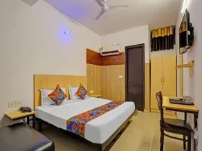 Hotel Vasundhara Grand - Chambre