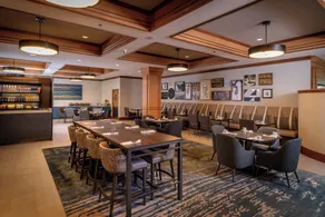 Delta Hotels by Marriott Huntington Mall - Restaurant