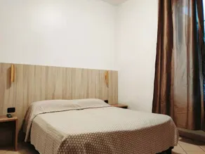 Hotel Mondial - Room