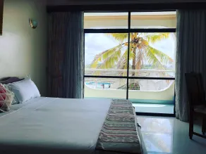 Tudor Water Sports Hotel - Habitación