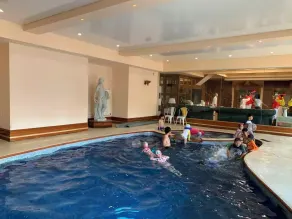 Casa accogliente e familiare con idromassaggio, giardino e piscina privata - Piscina