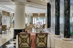 Hilton Suites Makkah - Restaurant