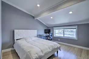 Discovery Bay Retreat w/ Balcony & Boat Dock! - Værelse