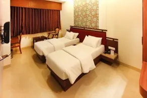 HOTEL SEVEN HEAVEN - Room