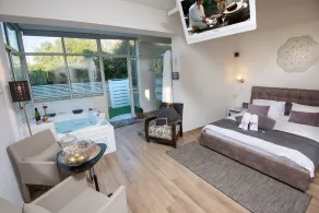 Osnata Boutique Suites - Chambre
