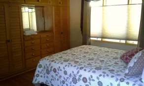 Loya's Little House Bed & Breakfast - Room