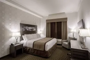 Ramada by Wyndham Revelstoke - Chambre