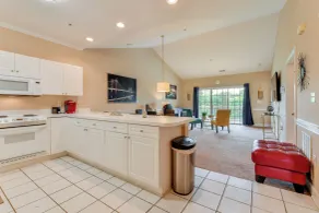 Charming Condo w/ Balcony, 1 Mi to UNC Charlotte! - Innenbereich