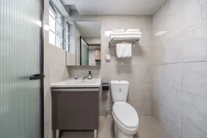 岗厦轻居-深圳福田会展中心岗厦地铁站店 - Baño