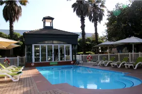 Holiday Inn Johannesburg OR Tambo Airport Hotel by IHG - Pool